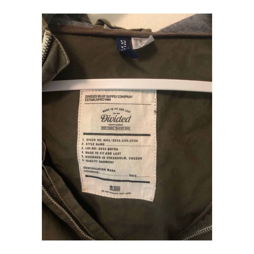 Jacket - Picture 3 of 4